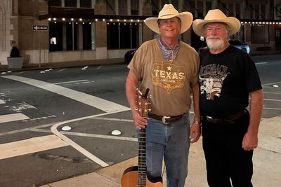 Karl Louis performing live